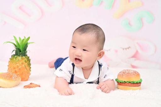 蓬莱宝宝在妈妈肚子里